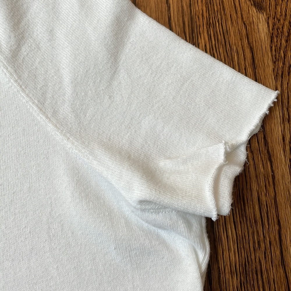 Monrow Cut-off Raglan Tee - Picture 10 of 11